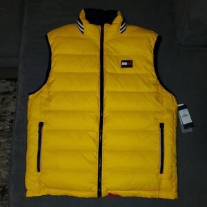 Tommy Hilfiger Men's Bright Yellow Quilted Puffer Vest
